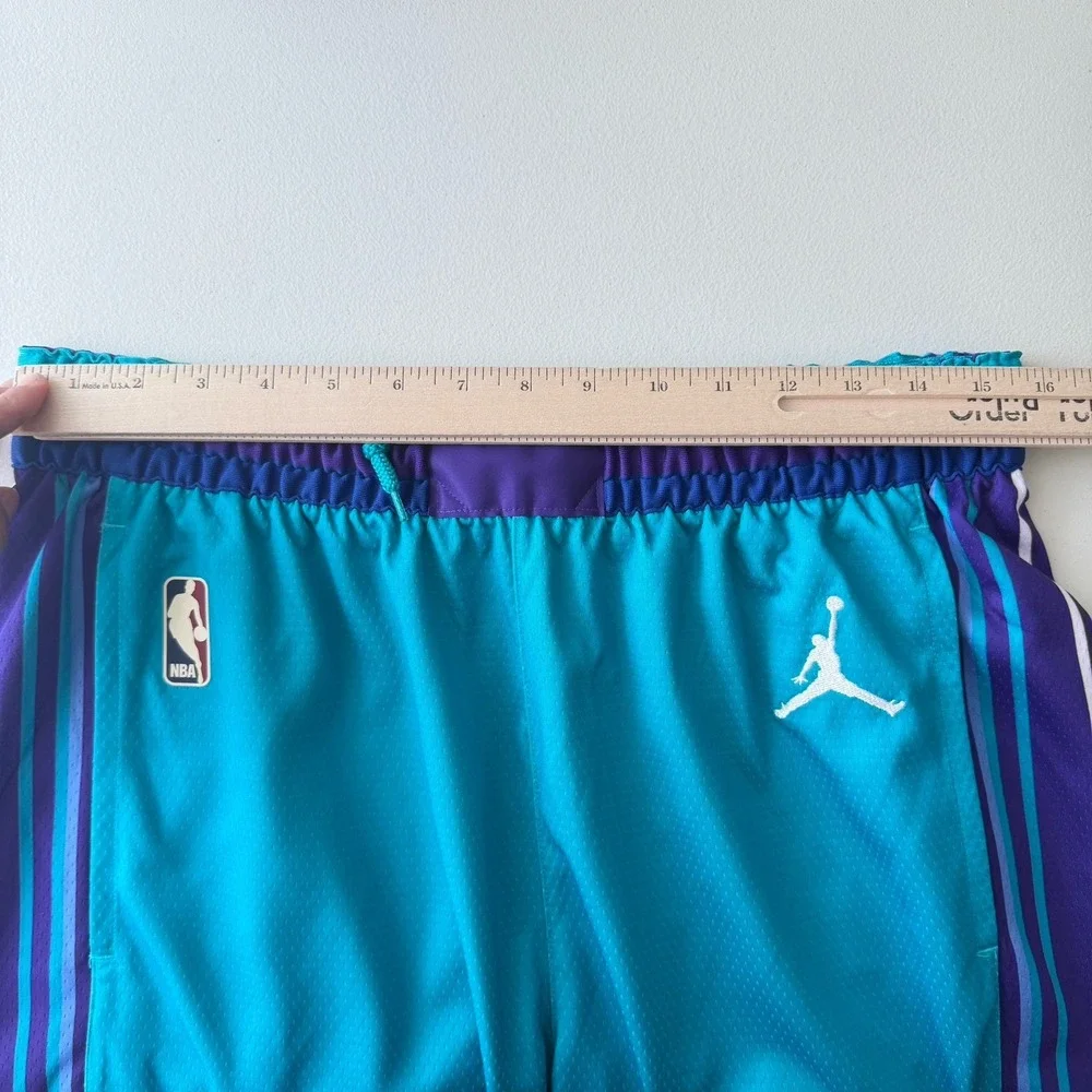 Jordan Charlotte Hornets Game Shorts 38 Large NBS Swingman Teal Hardwood Classic
